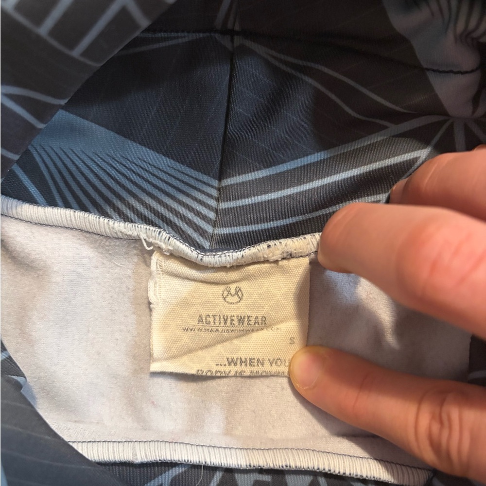 Active Usa Gray Geometric Jacket - image 2